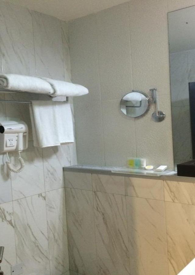 Tivoli Hotel Seafront Ikoyi Aliayabiagba Bagian luar foto