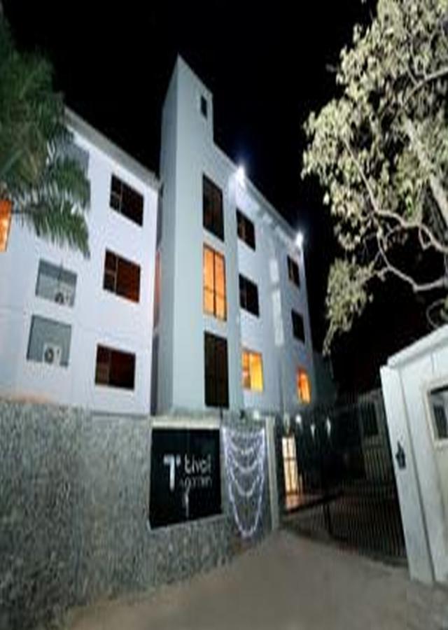 Tivoli Hotel Seafront Ikoyi Aliayabiagba Bagian luar foto