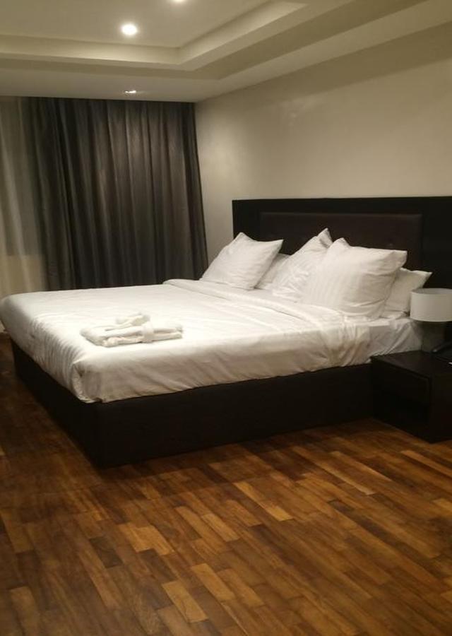 Tivoli Hotel Seafront Ikoyi Aliayabiagba Bagian luar foto
