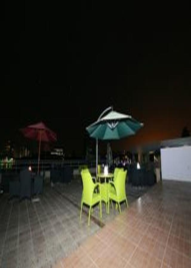 Tivoli Hotel Seafront Ikoyi Aliayabiagba Bagian luar foto