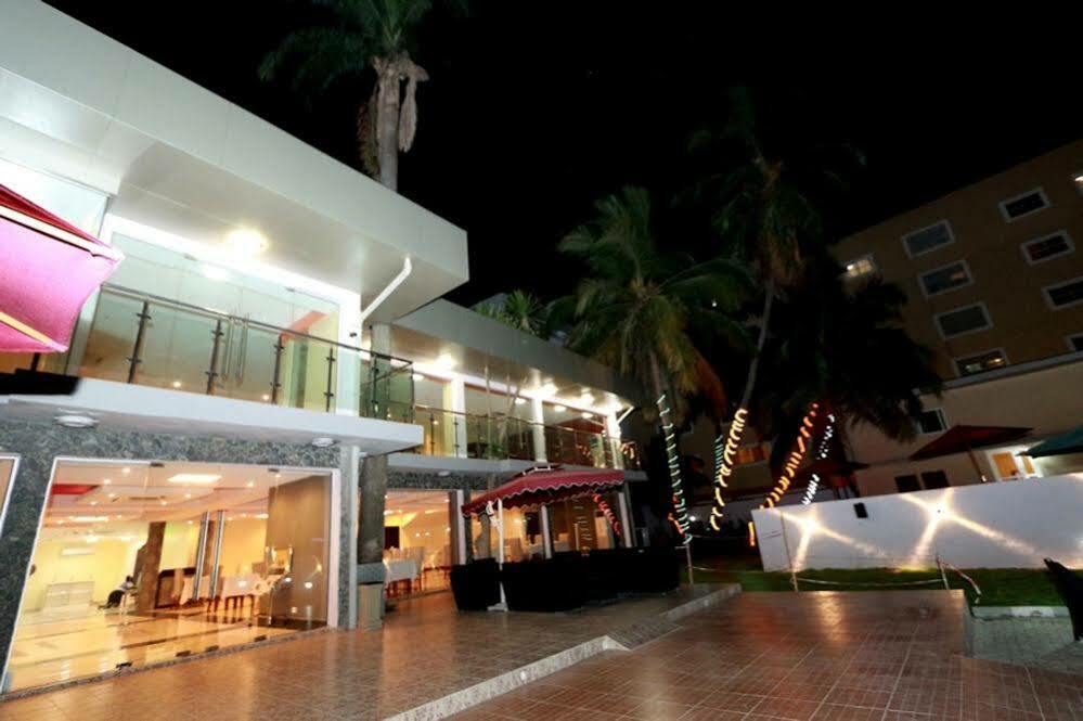 Tivoli Hotel Seafront Ikoyi Aliayabiagba Bagian luar foto