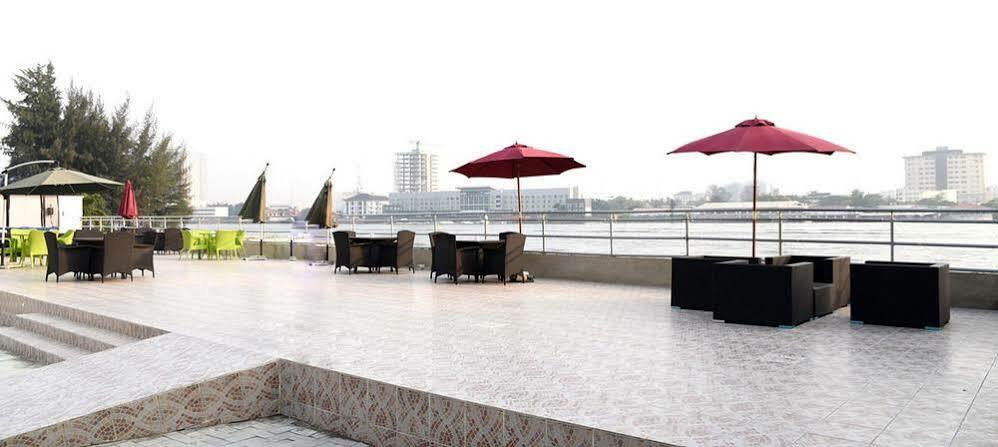 Tivoli Hotel Seafront Ikoyi Aliayabiagba Bagian luar foto