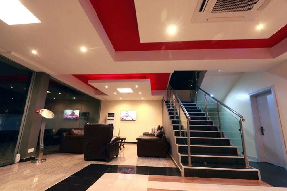 Tivoli Hotel Seafront Ikoyi Aliayabiagba Bagian luar foto