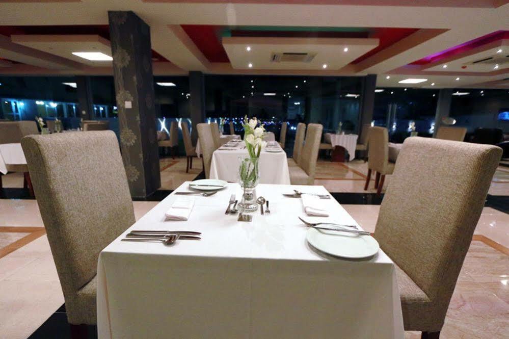 Tivoli Hotel Seafront Ikoyi Aliayabiagba Bagian luar foto