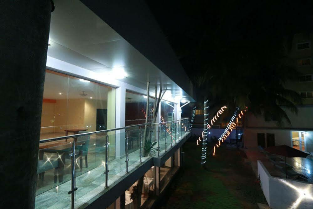 Tivoli Hotel Seafront Ikoyi Aliayabiagba Bagian luar foto